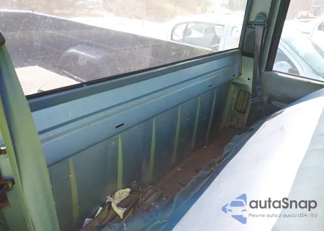 1990 Chevrolet Gmt-400 K1500 z USA, uszkodzony, nr VIN 2GCEK14Z2L1192366